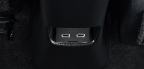 Hệ thống sạc tại đại lý Toyota Vinh