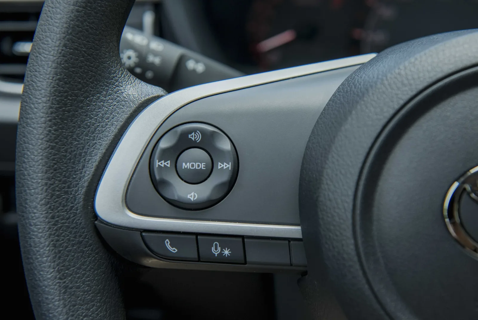 Toyota Wigo – ảnh 10