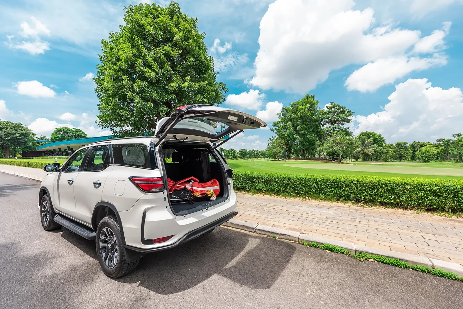 Toyota Fortuner – ảnh 1