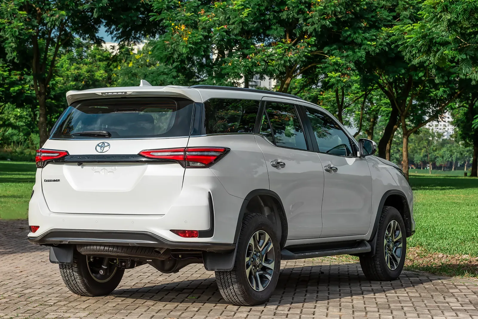 Toyota Fortuner – ảnh 3
