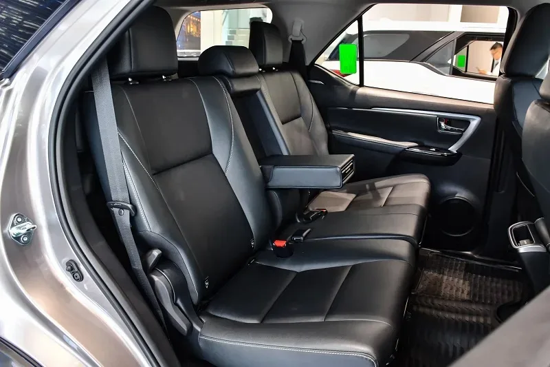 Toyota Fortuner – ảnh 17