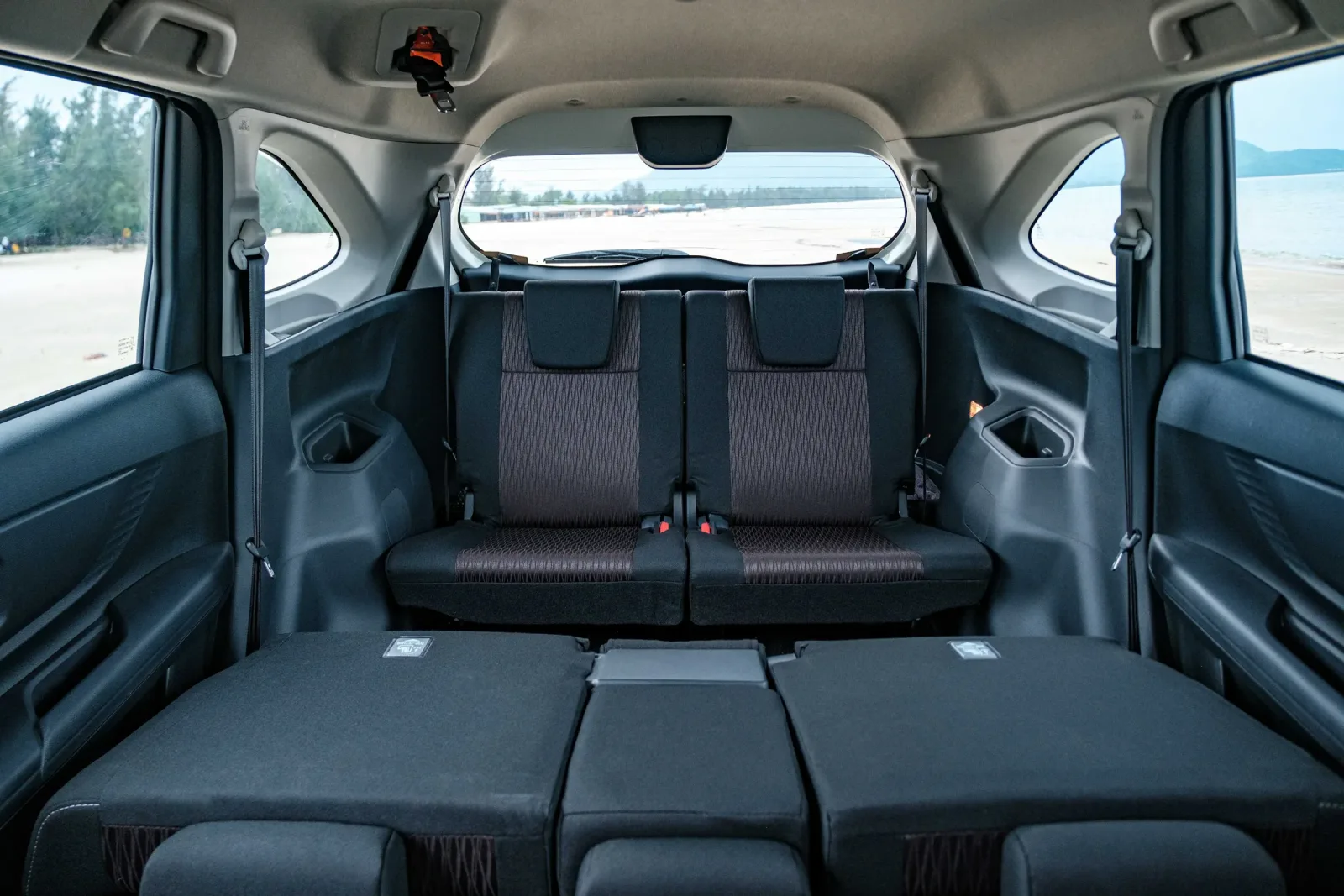 Toyota Avanza Premio – ảnh 3