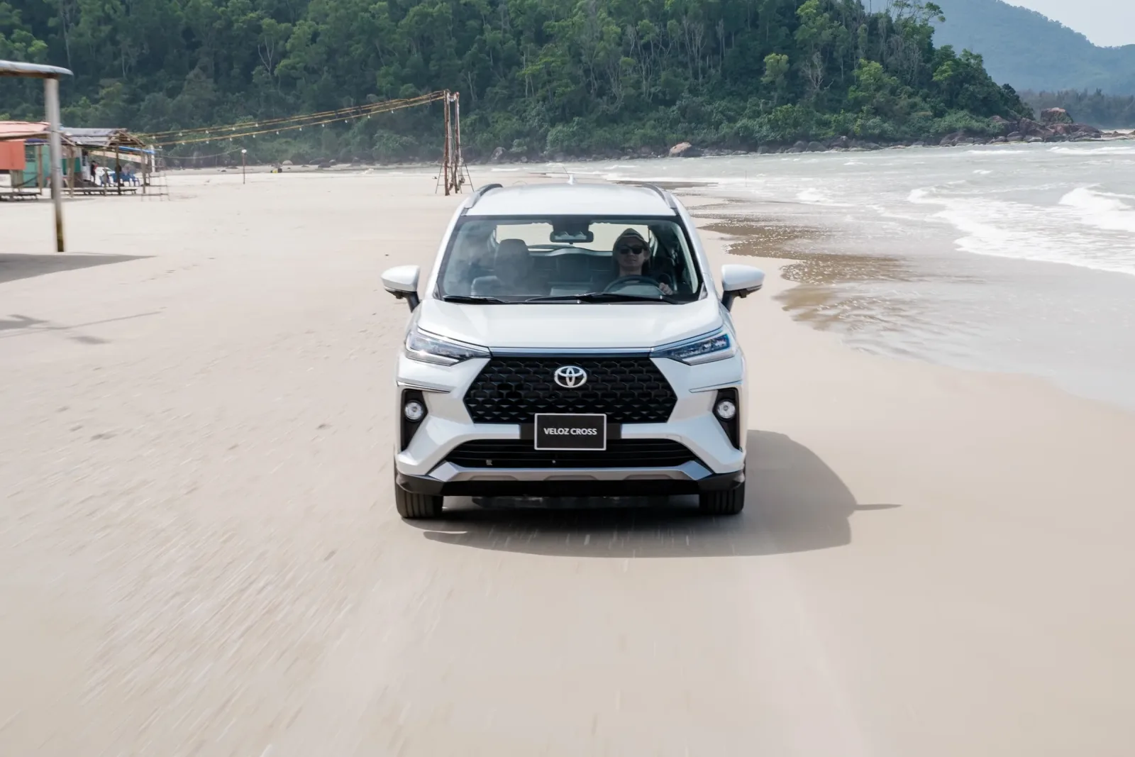 Toyota Veloz Cross – ảnh 2