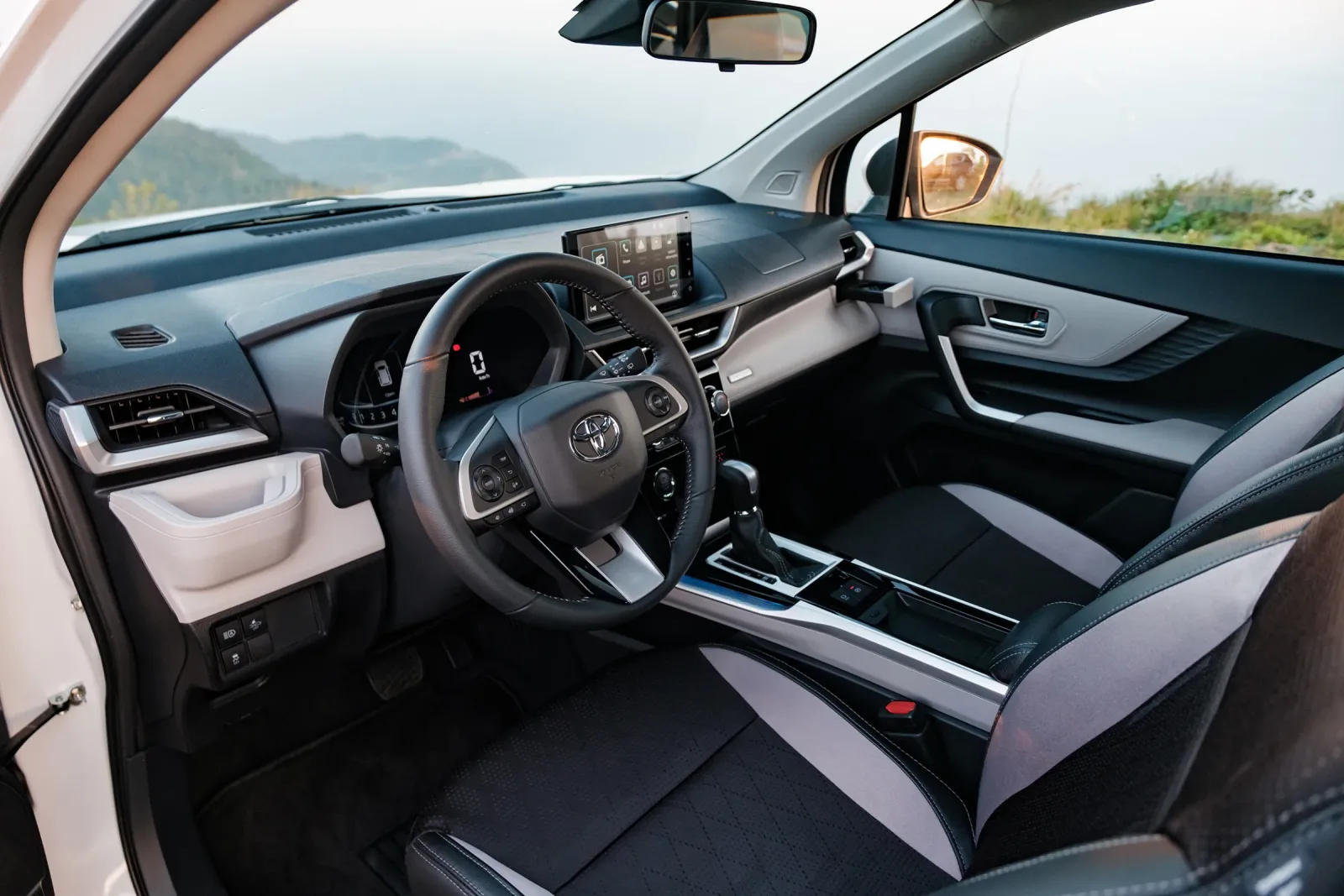 Toyota Veloz Cross – ảnh 11