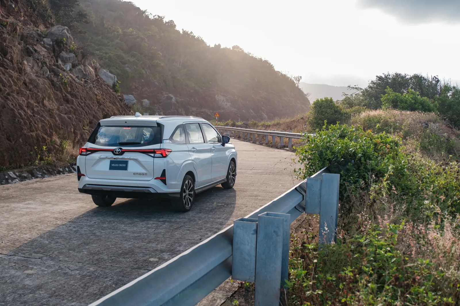Toyota Veloz Cross – ảnh 15