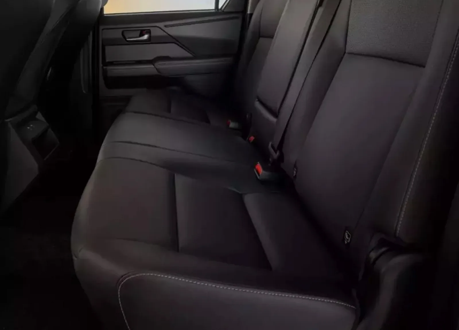 Toyota Hilux 2026 – ảnh 1