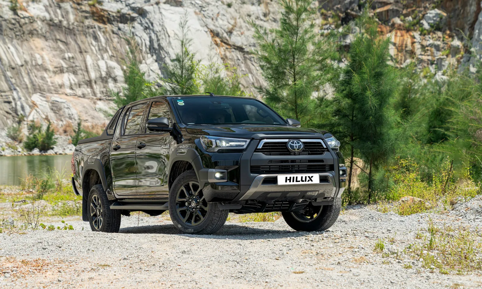 Toyota Hilux – ảnh 4