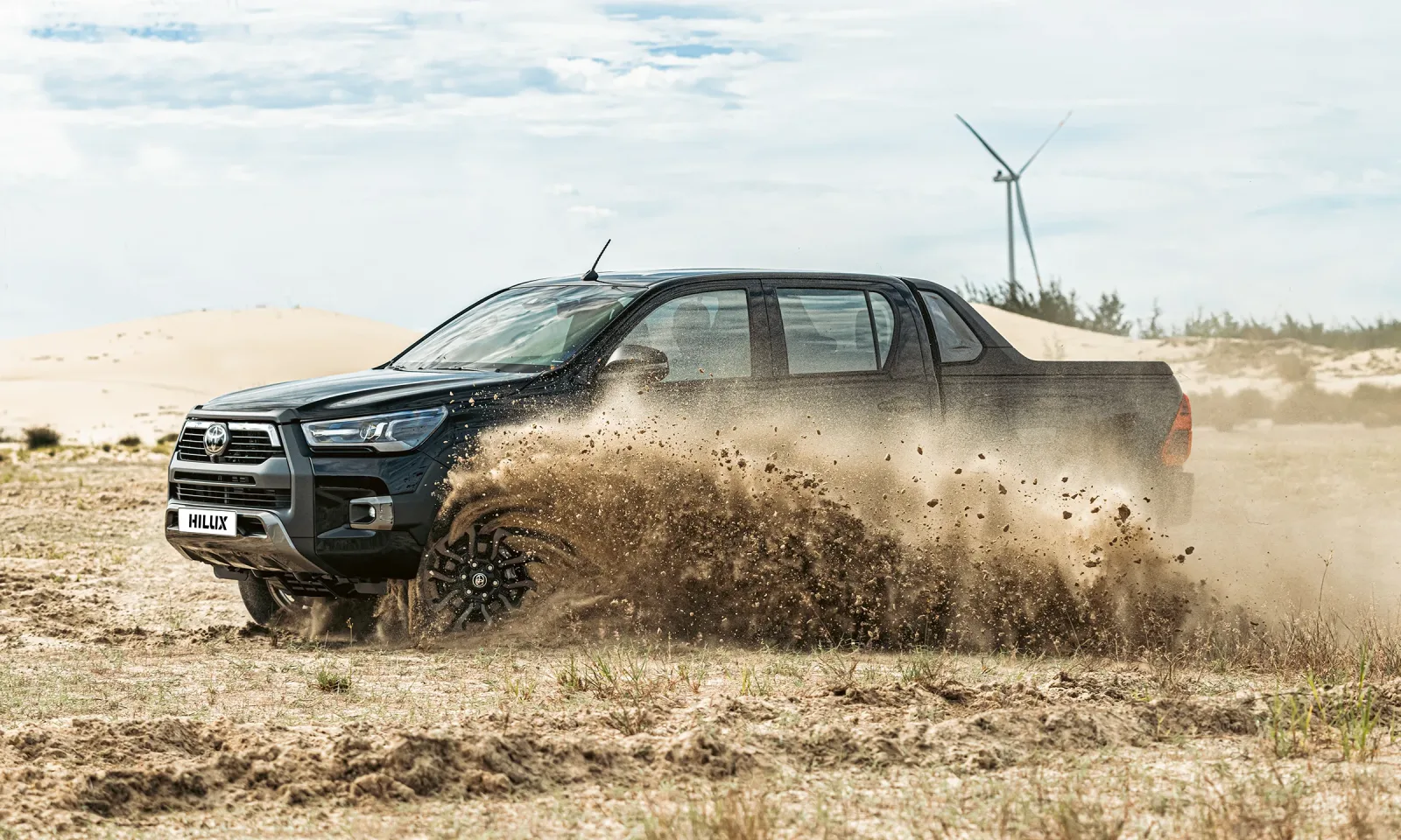 Toyota Hilux – ảnh 6