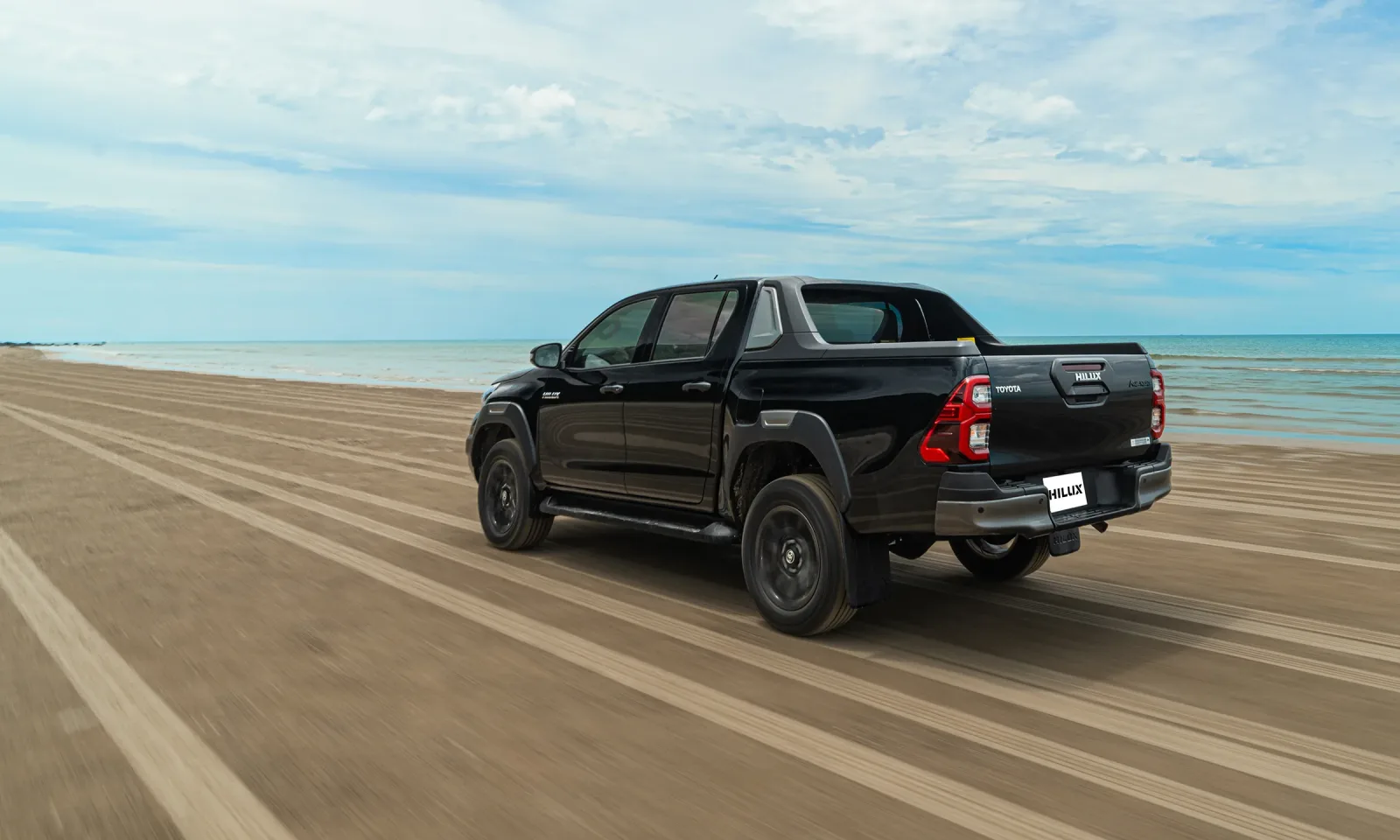 Toyota Hilux – ảnh 9