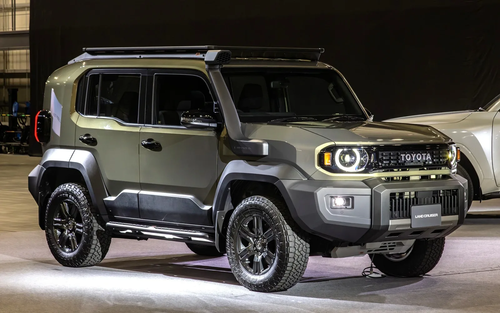 Toyota Land Cruiser FJ – ảnh 3