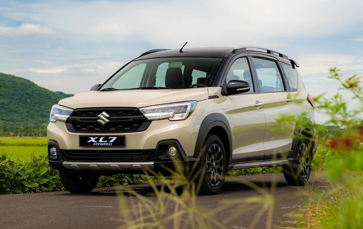 Suzuki XL7 Hybrid