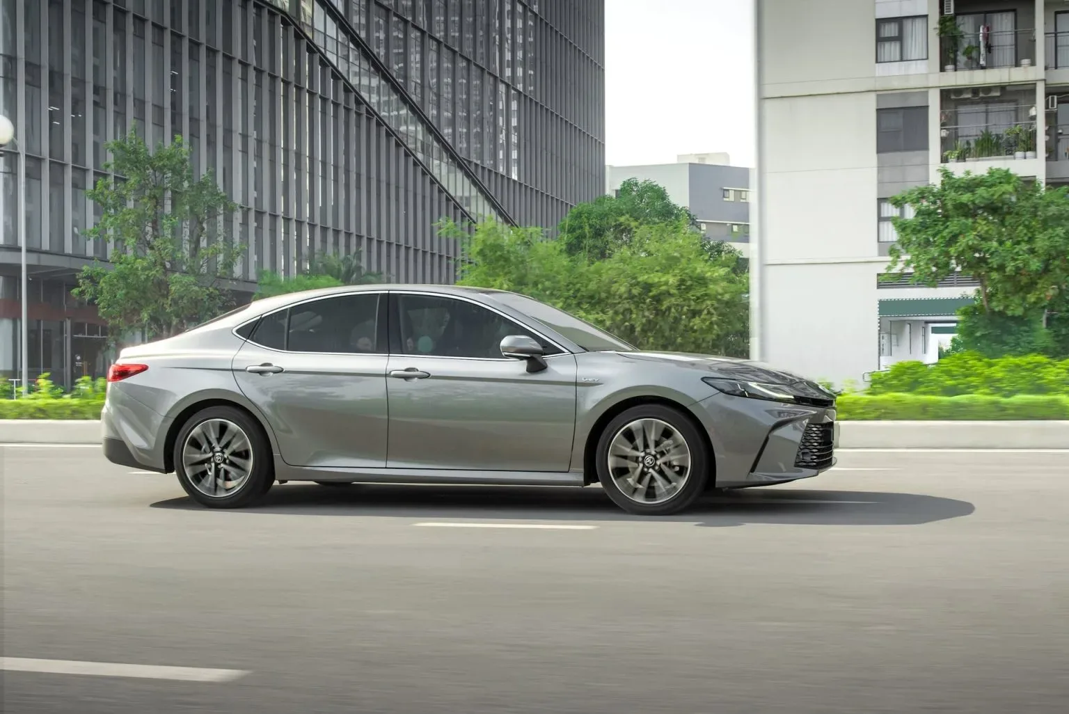 Toyota Camry – ảnh 2