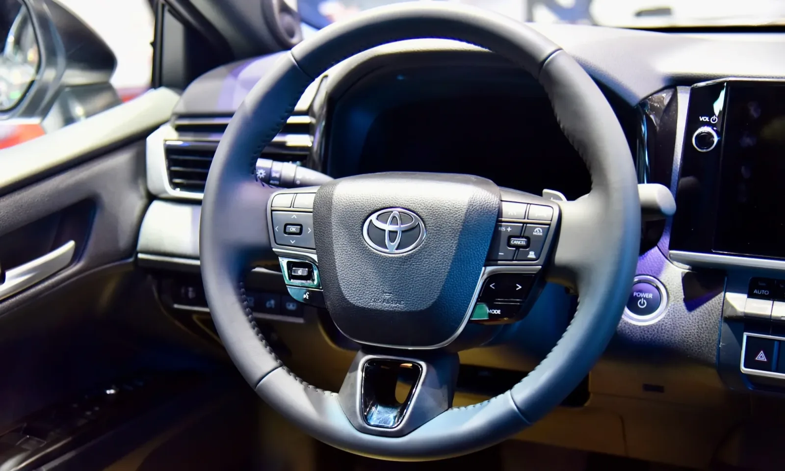 Toyota Camry – ảnh 6